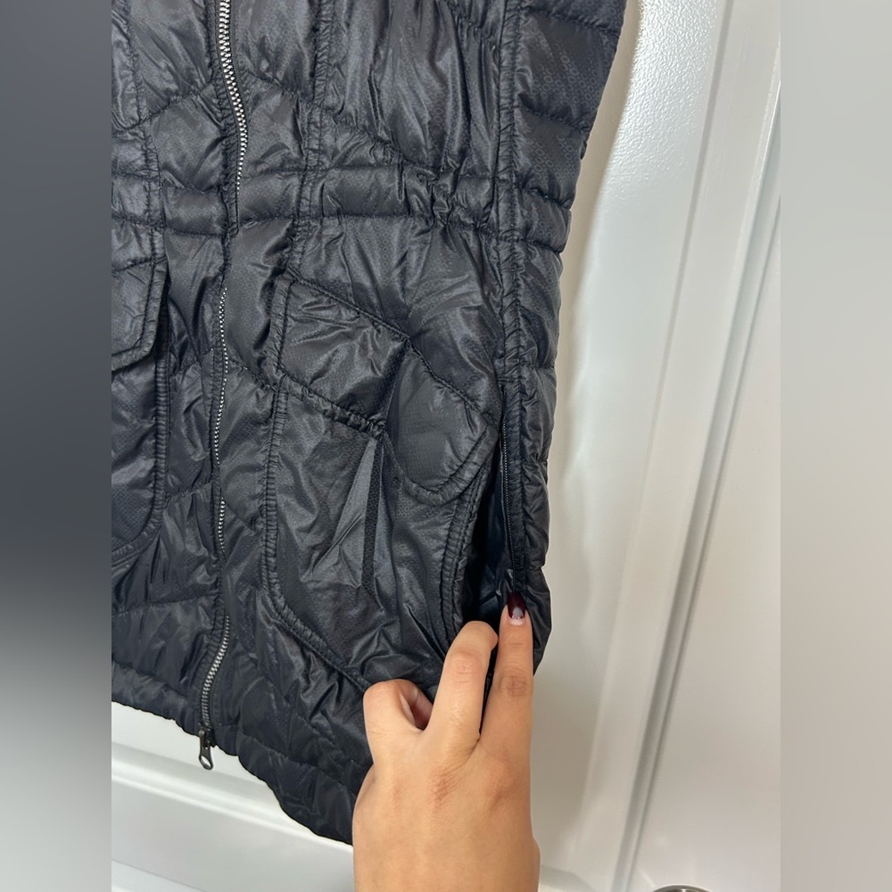 Athleta Womens Downtime Goose Down Quilted Black Puffer Vest Jacket size XS - Picture 9 of 12